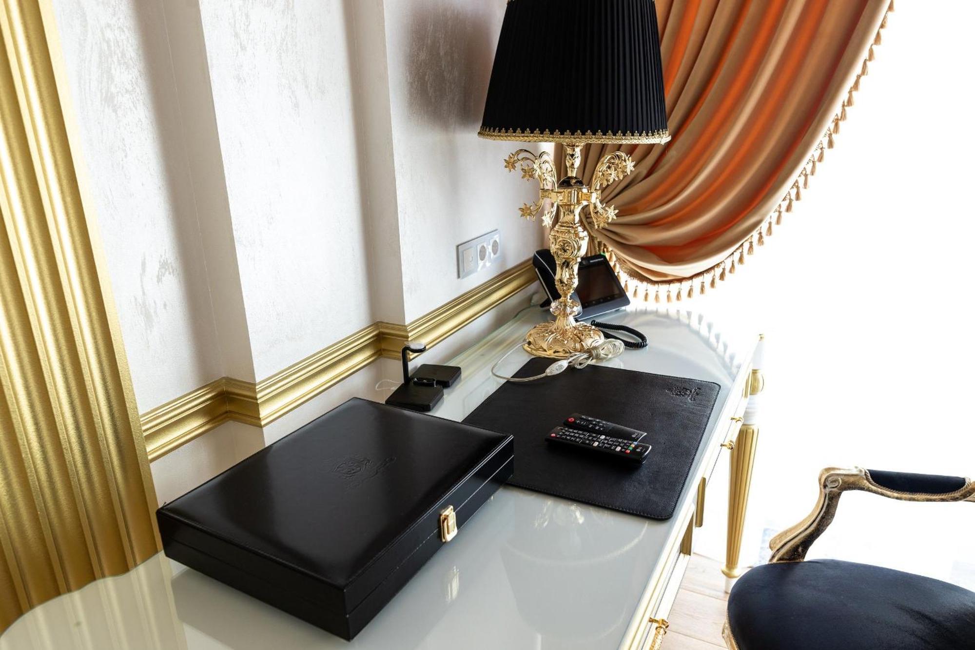 Royal Palace Luxury Hotel And Spa Khmelʼnytsʼkyy Quarto foto