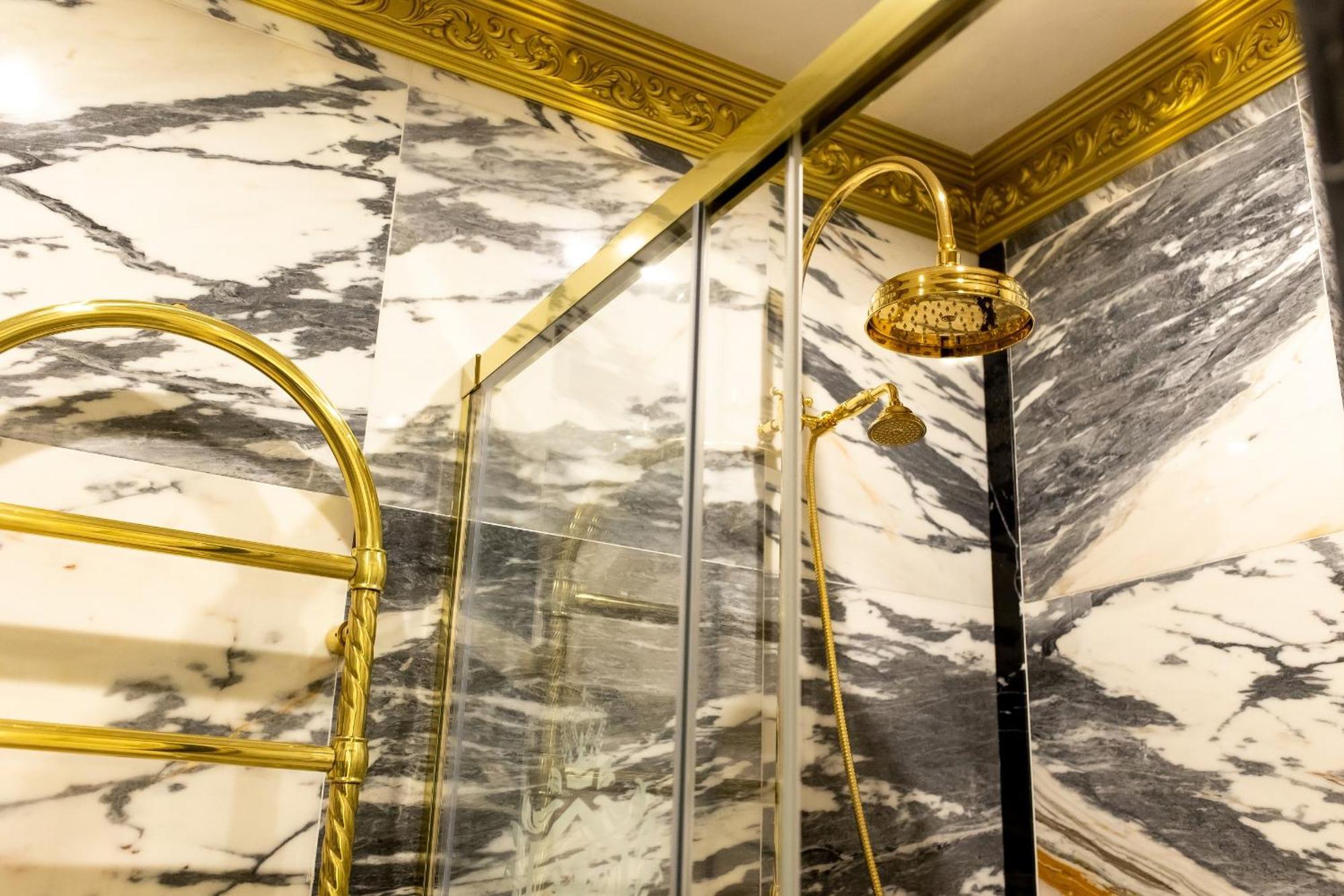 Royal Palace Luxury Hotel And Spa Khmelʼnytsʼkyy Quarto foto