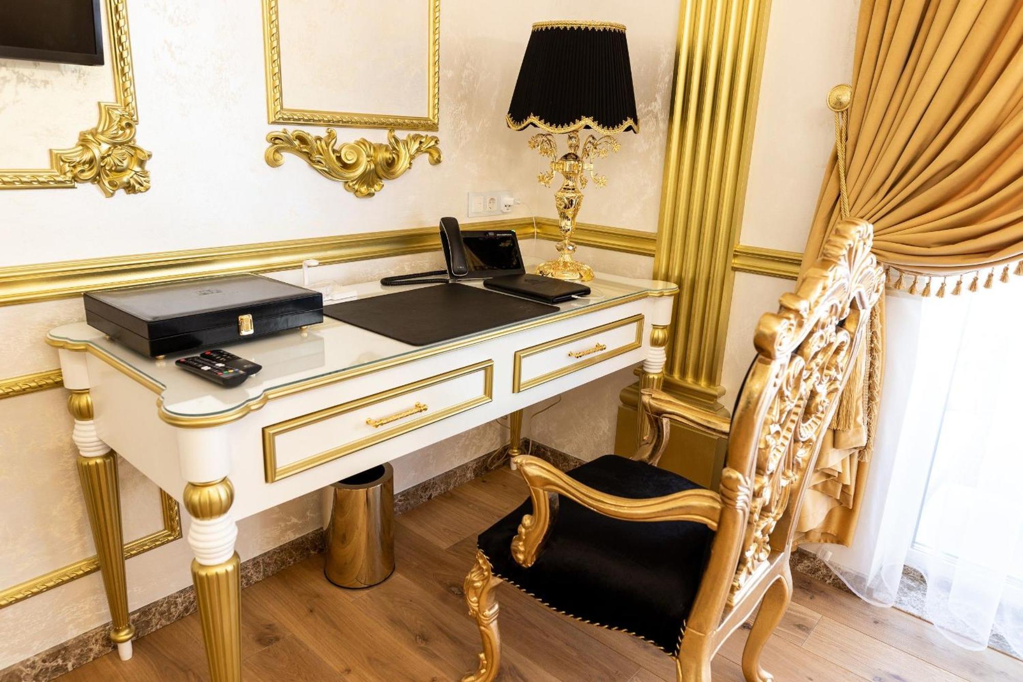 Royal Palace Luxury Hotel And Spa Khmelʼnytsʼkyy Quarto foto